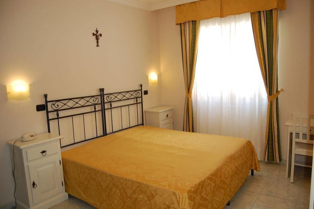 Hotel Villa San Pietro San Giovanni Rotondo Dış mekan fotoğraf